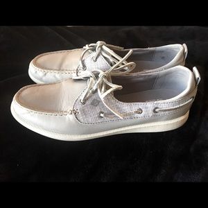Like new/Leather Sperry’s